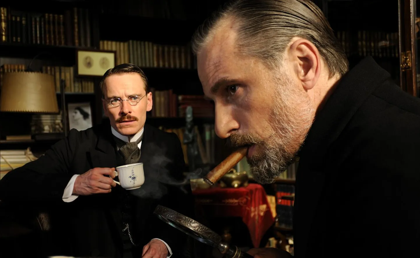 Michael Fassbender on Jung ja Viggo Mortensen Freud.