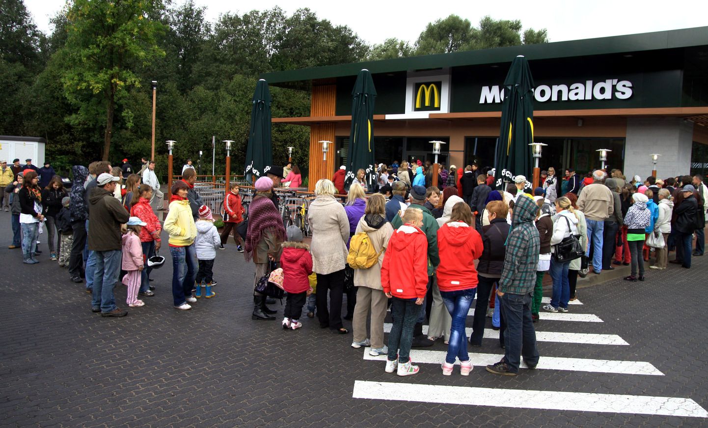 Pärnus avati McDonalds`i kiirtoidurestoran.