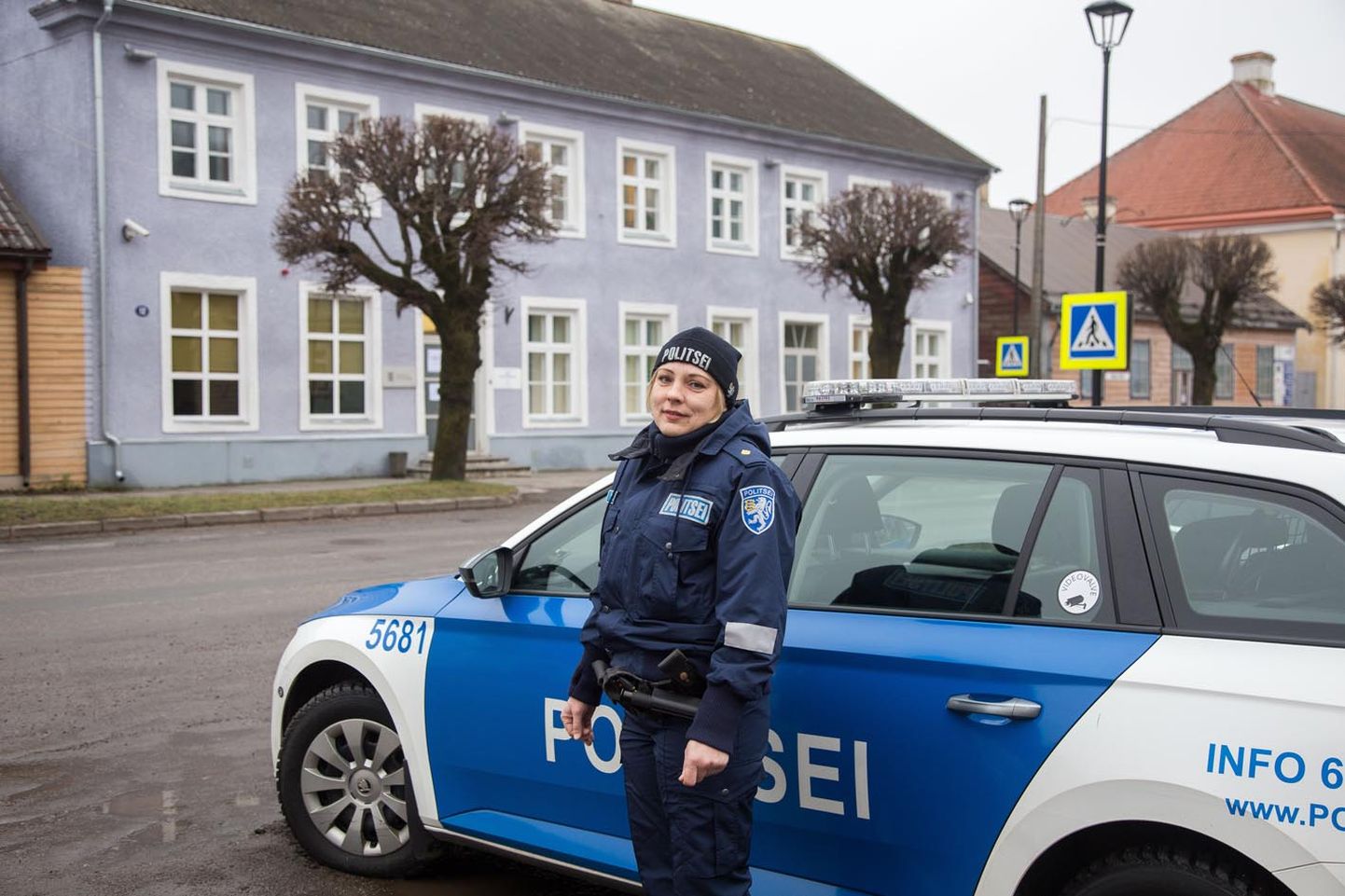 Helen Sopp on üks uutest piirkonnapolitseinikest, kes sai koha Järvamaale. Koos Mati Seirega jagavad nad tööpiirkonda Järva vallas.