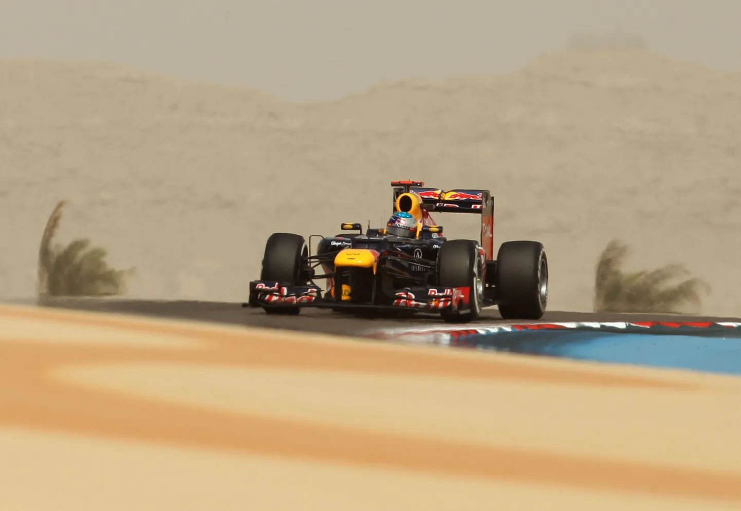 Red Bulli piloot Sebastian Vettel võitles Bahreinis välja parima stardikoha.
