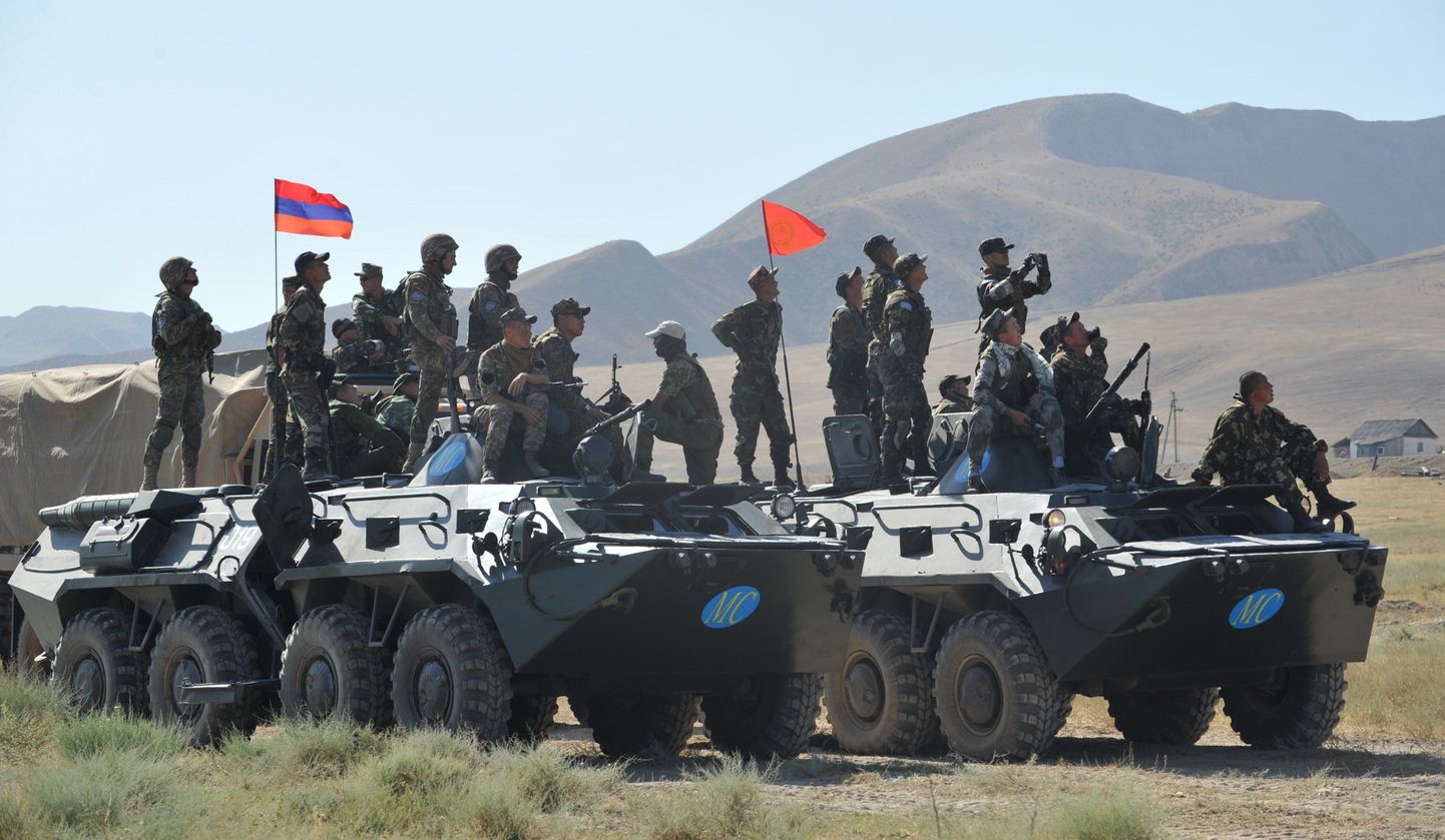 Армянские и Киргизские солдаты на военных учениях. Иллюстративное фото.