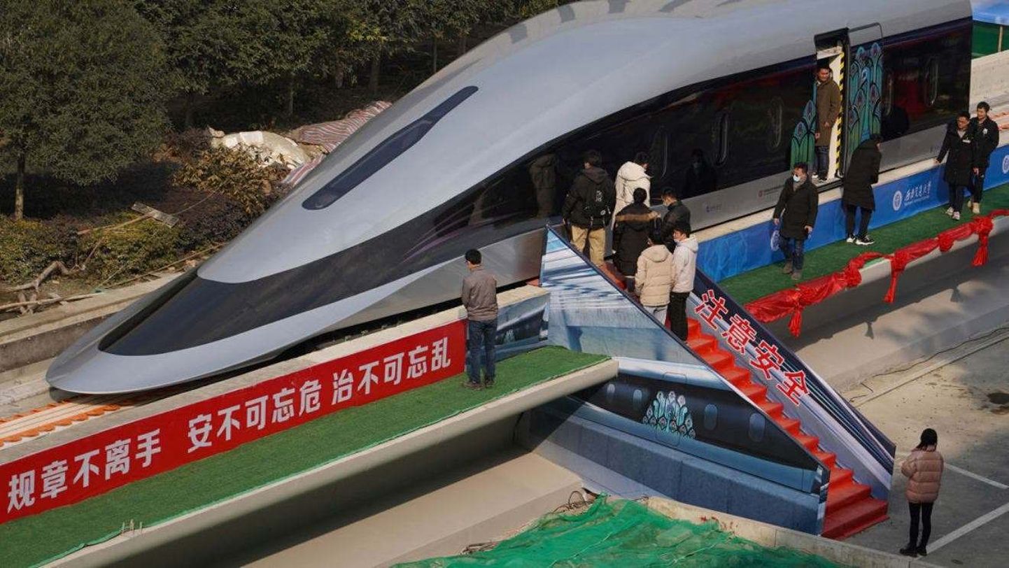 Ķīnas vilciena prototips.