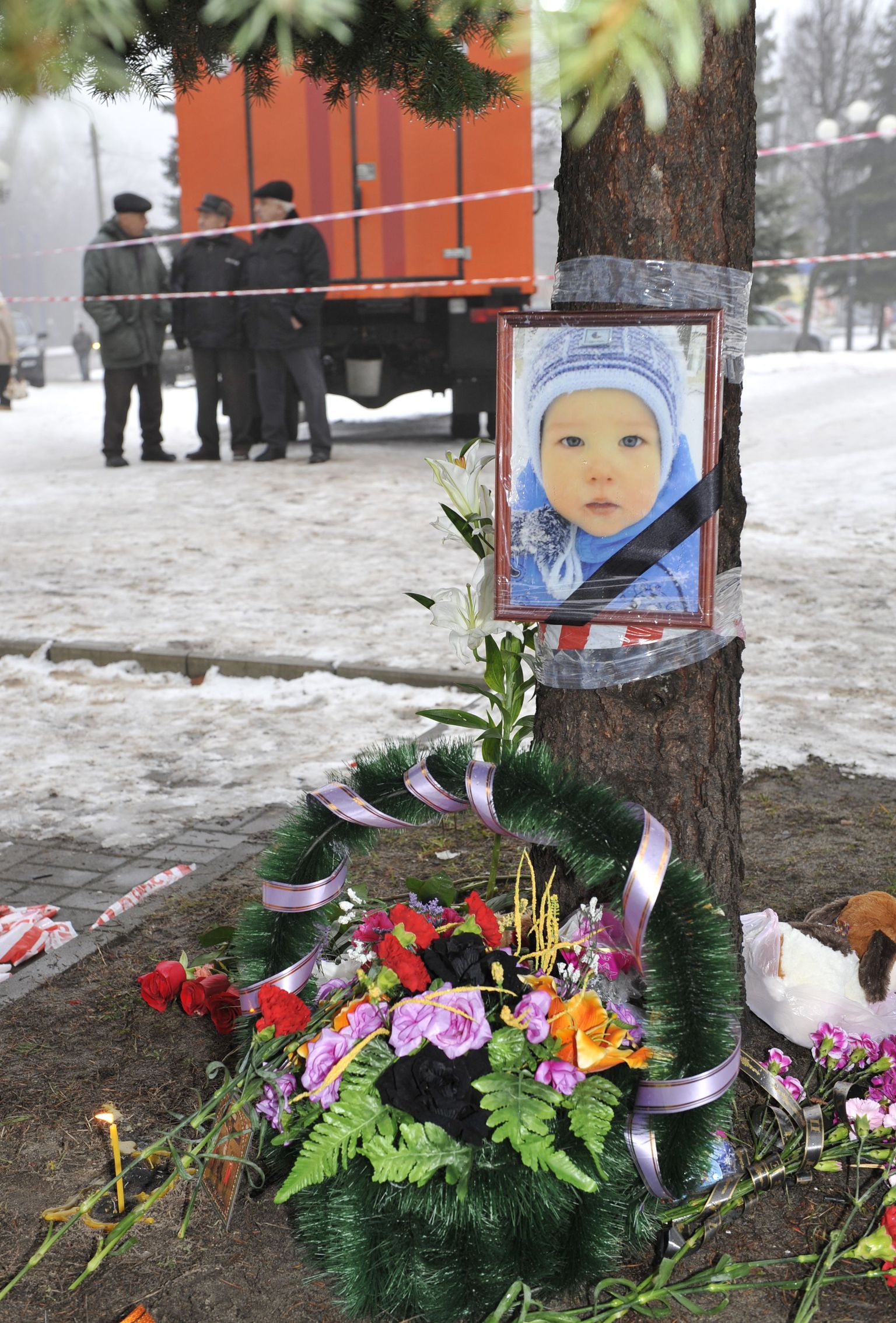 Фото с места трагедии в Брянске.