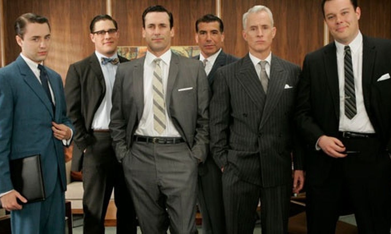 Много мужчин. Толпа мужчин. Группа мужчин в костюмах. 7 Мужиков в костюме.