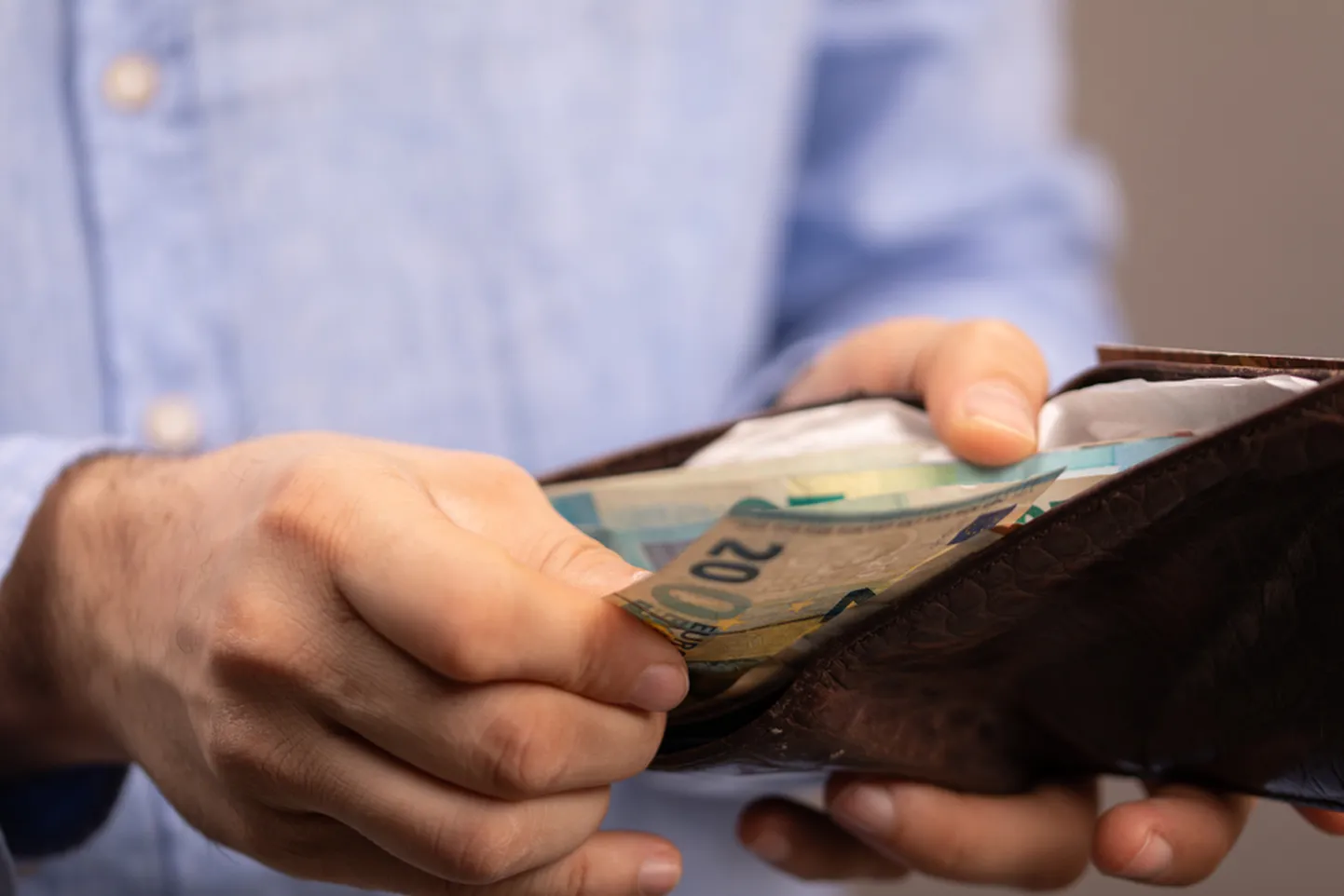 Kodumaal puhkav eestlane kulutab vähem kui mullu.