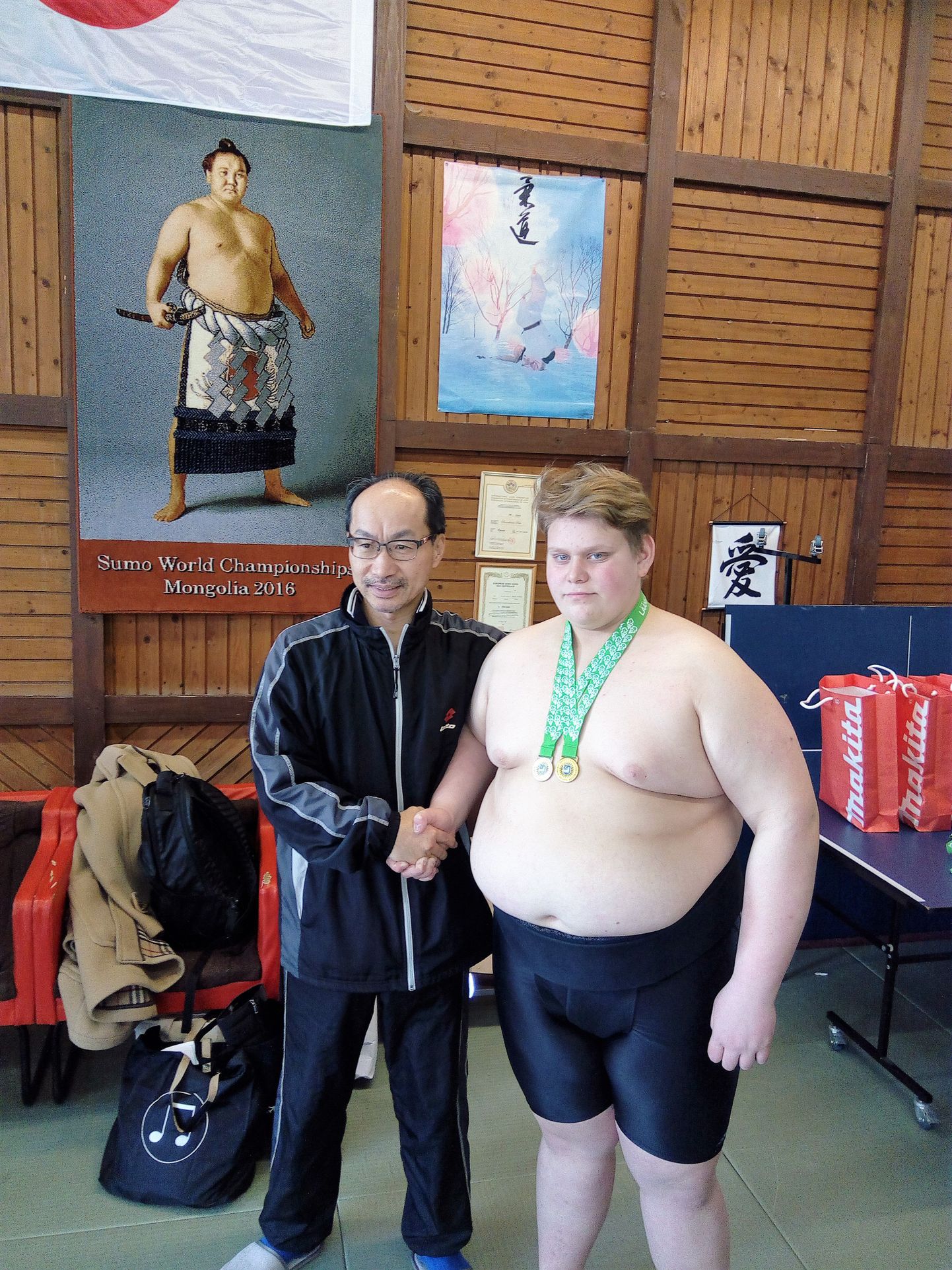 Xsander koos Jaapani suursaadikuga.