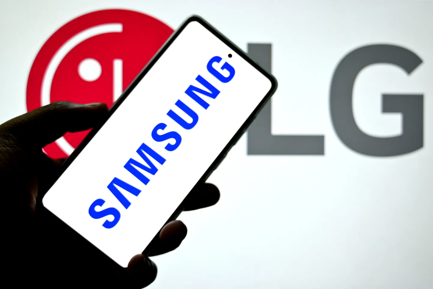 Samsungi ja LG logo.