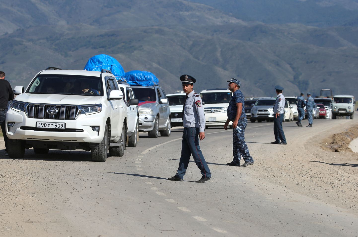 Беженцы покидают Нагорный Карабах