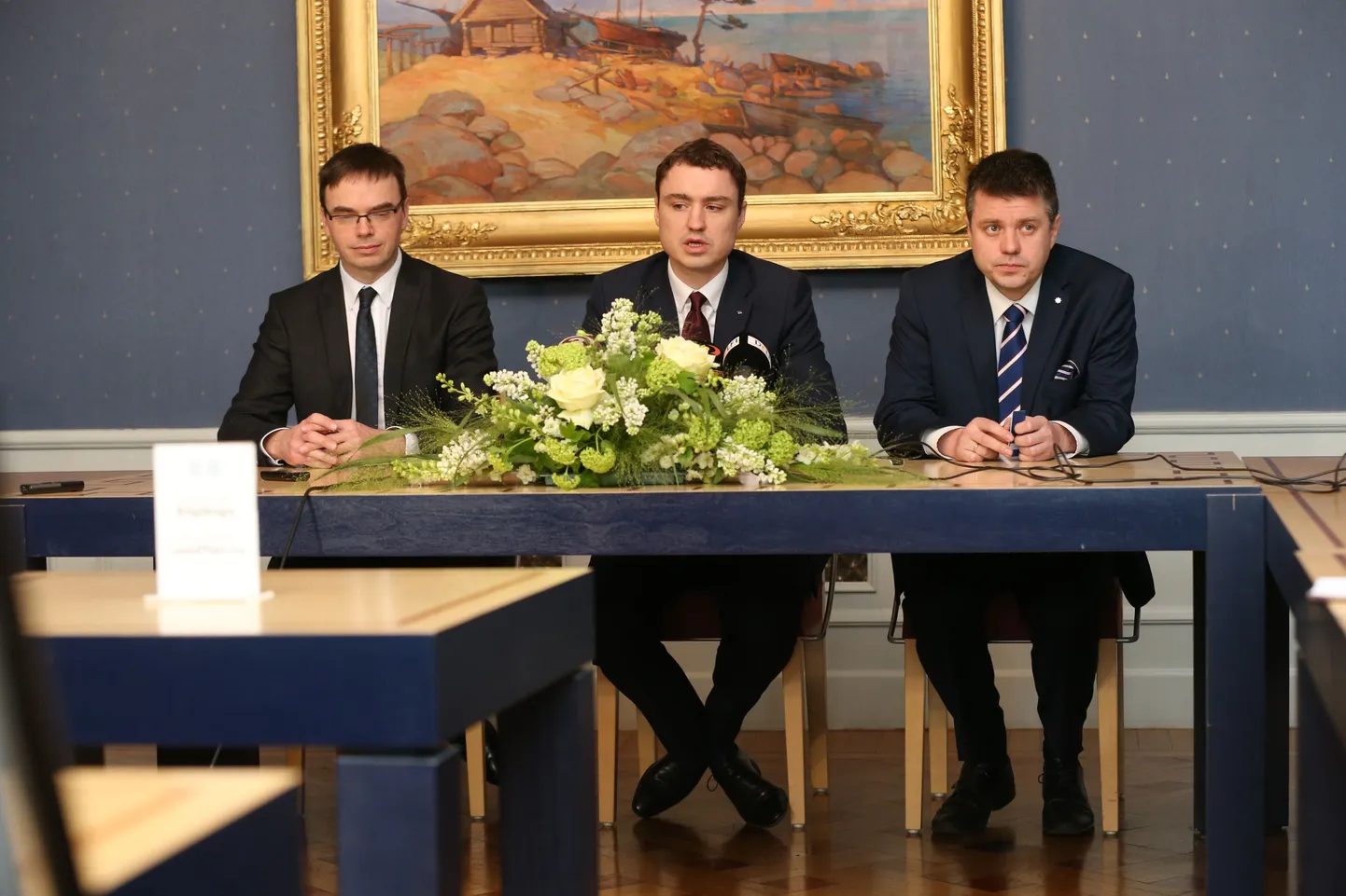 Свен Миксер, Таави Рыйвас и Урмас Рейнсалу собираются подписать коалиционный договор к пятнице.