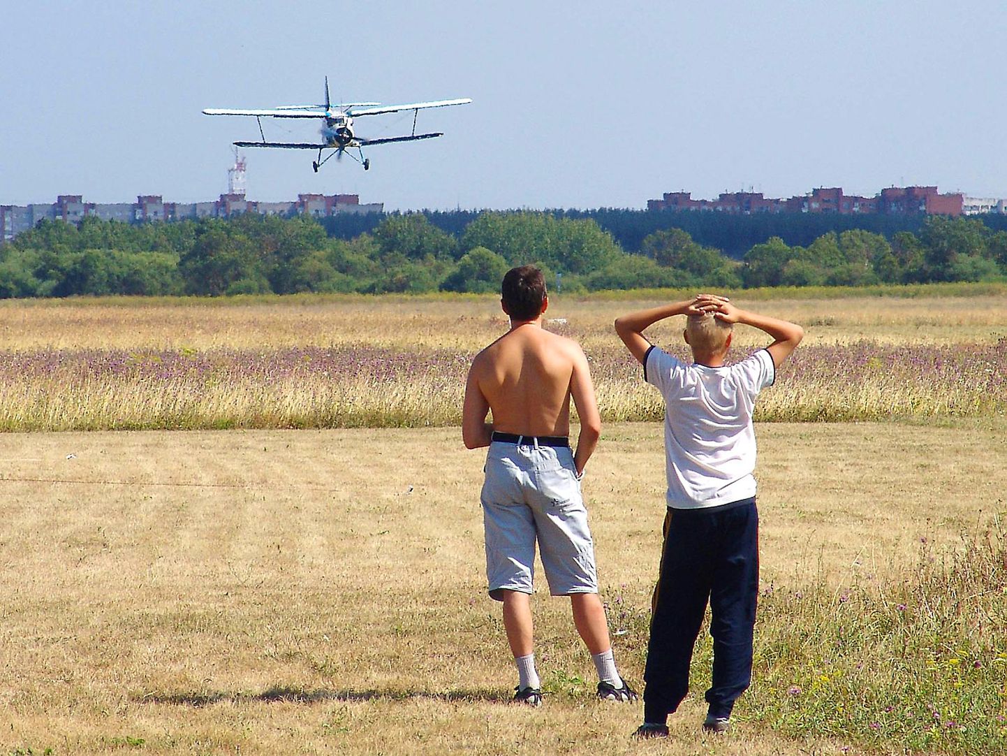 Летное поле Олгина рядом с Нарвой.