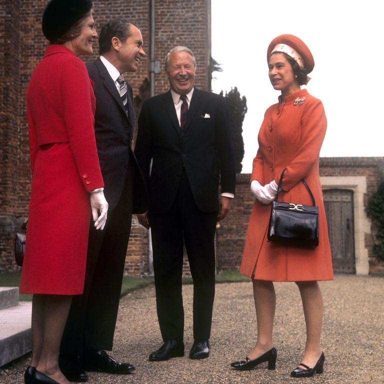Kuninganna Elizabeth II ja peaminister Edward Heath (keskel) kohtumisel Ameerika presidendi Richard Nixoniga (03.10.1970).