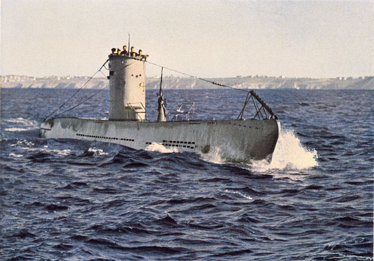 Saksamaa allveelaev Briti ranniku lähedal 1940. aastal. Pilt on illustreeriv