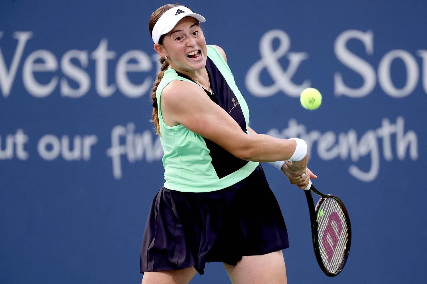 Aļona Ostapenko