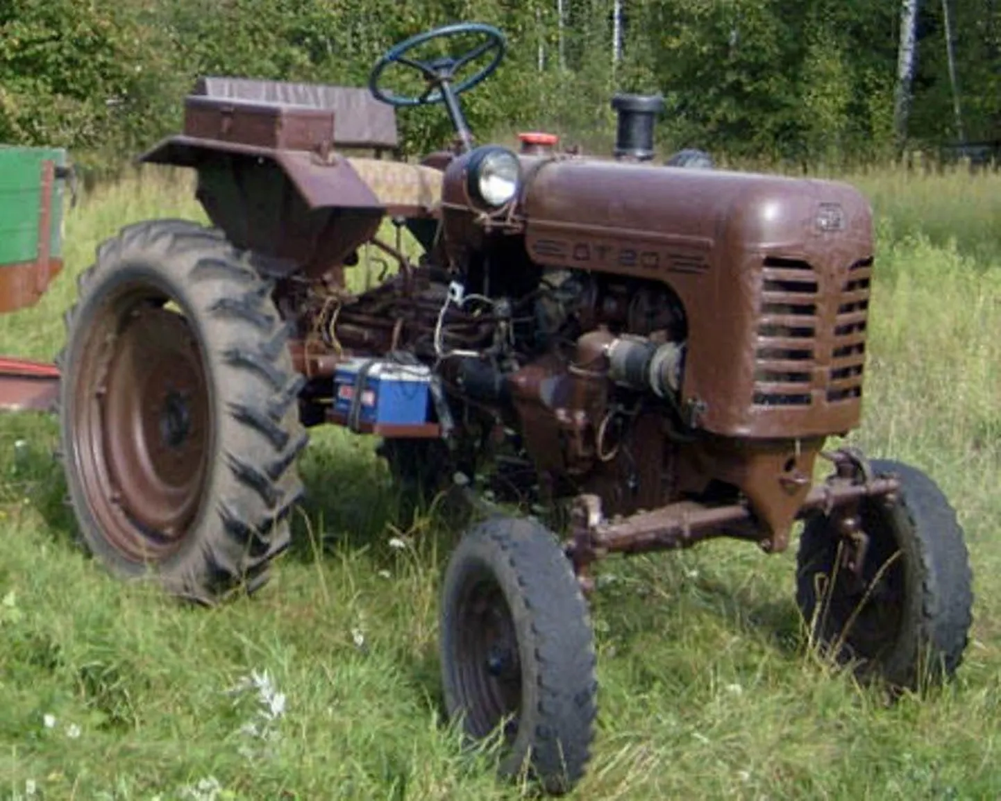 Traktor DT-20. Foto on illustreeriv.