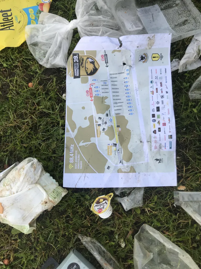 Toiduotsingul uudishimulik karu külastas Kerguta külas elava Rakvere Jahindusklubi tegevjuhi majapidamist.