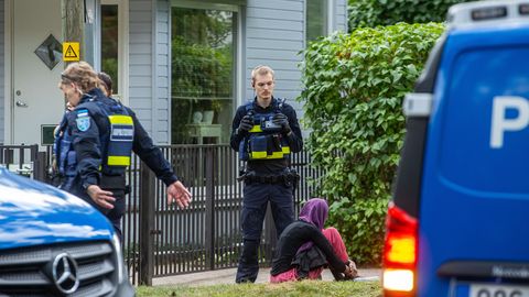Rae valla mure on lahenduseta, neid koormanud migrantidest on seni osutunud alaealiseks vaid üks