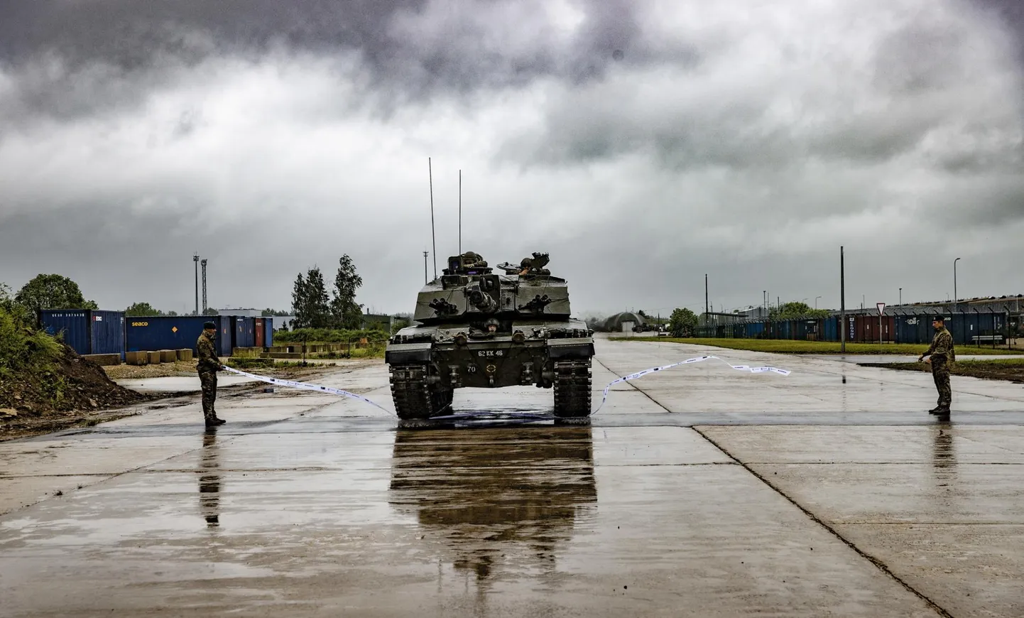 Pisut ebatavaline lindilõikamine tankiga Challenger.