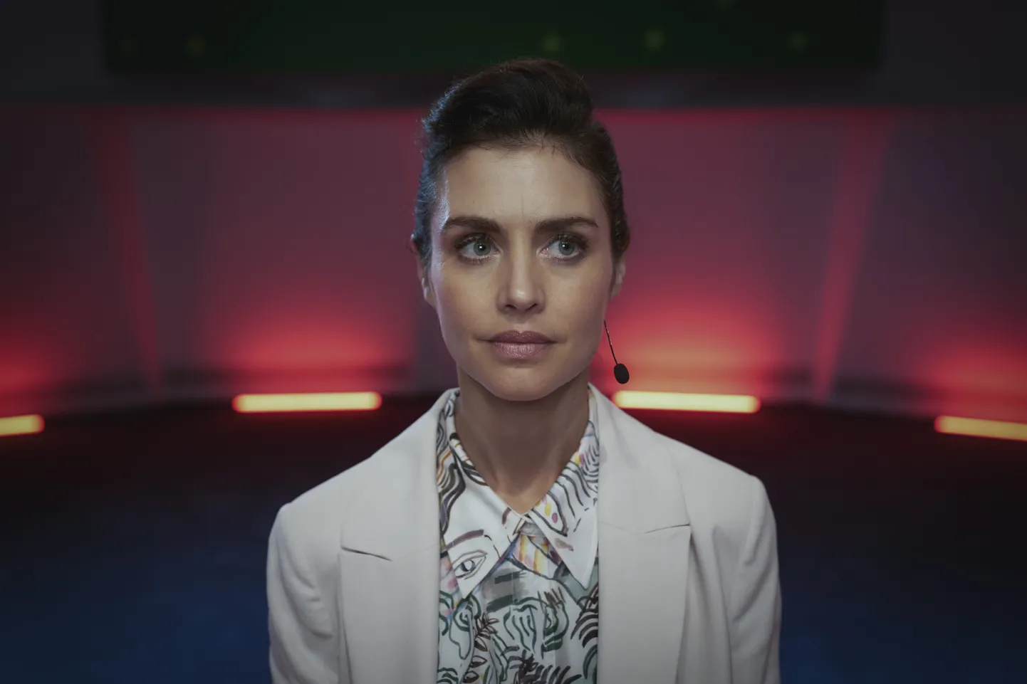 Näitleja Hannah Ware. Kaader Netflixi sarjast «The One».
