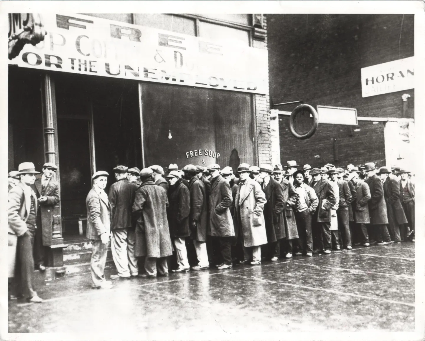 Järjekord supiköögis 1929