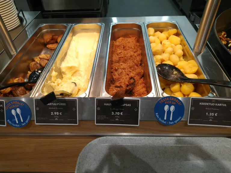 Kaks lusikatäit, kutsutakse mõõdutundele näiteks kartulipüree ja keedukartulite, aga ka hautatud kapsa juures. FOTO: