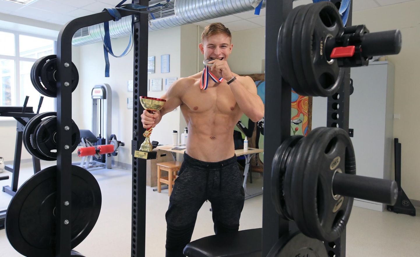 Rasmus Klaos võitis möödunud nädalavahetusel juunioride vanuseklassis kulturismi ja fitnessi maailmameistrivõistlustel teise koha. See on siiani tema karjääri suurim saavutus.