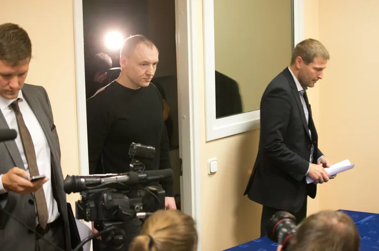 Eston Kohver pressikonverentsil / Aldo Luud