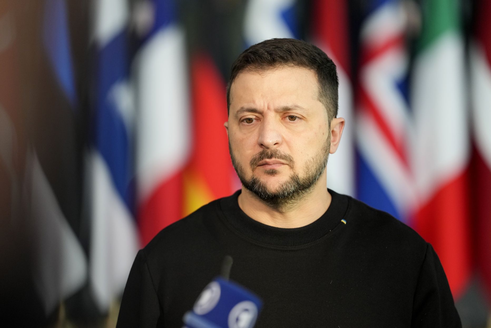 zelenskis-p-c-kara-beig-m-nepl-no-kandid-t-uz-ukrainas-prezidenta-amatu