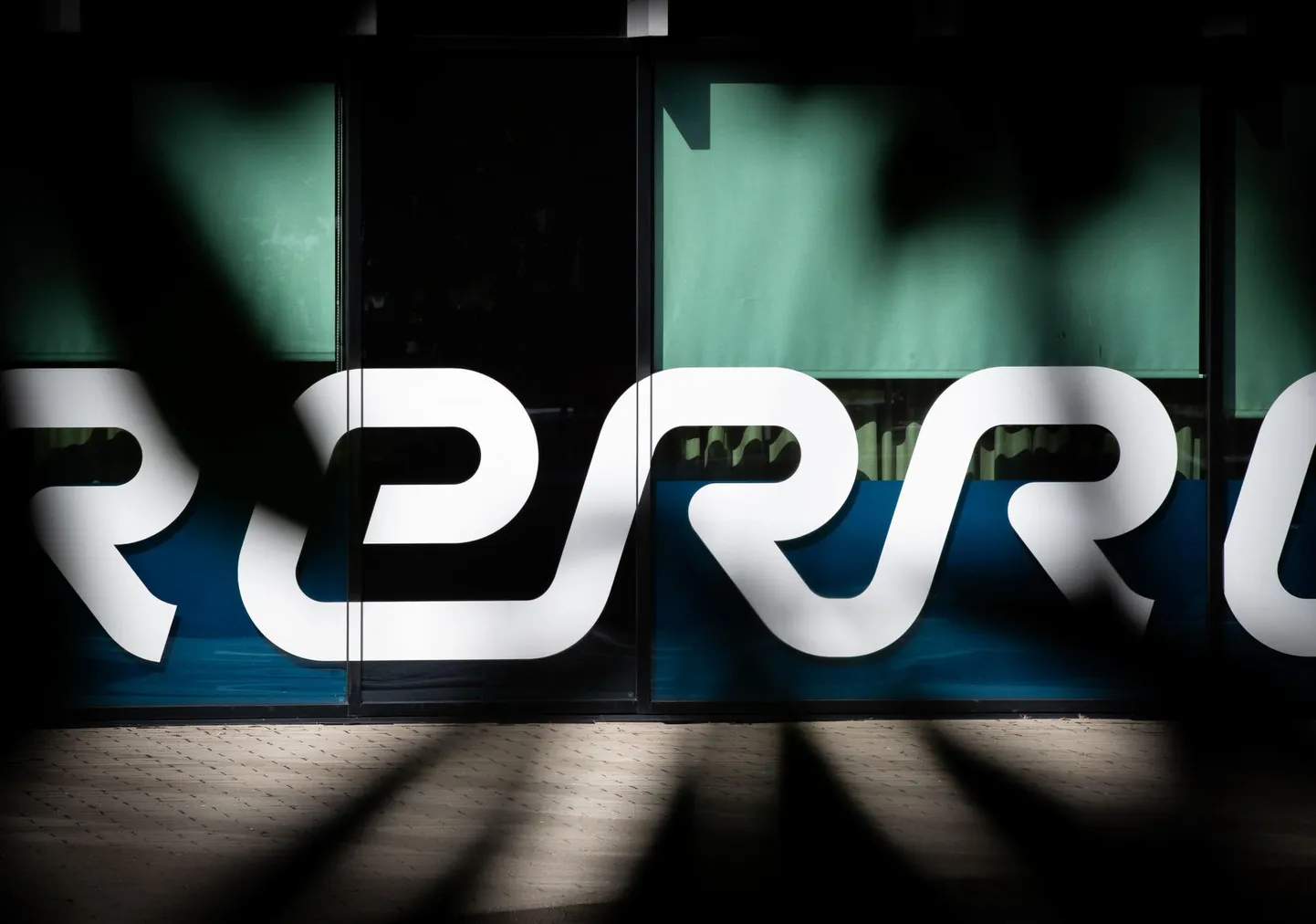 ERRi logo.