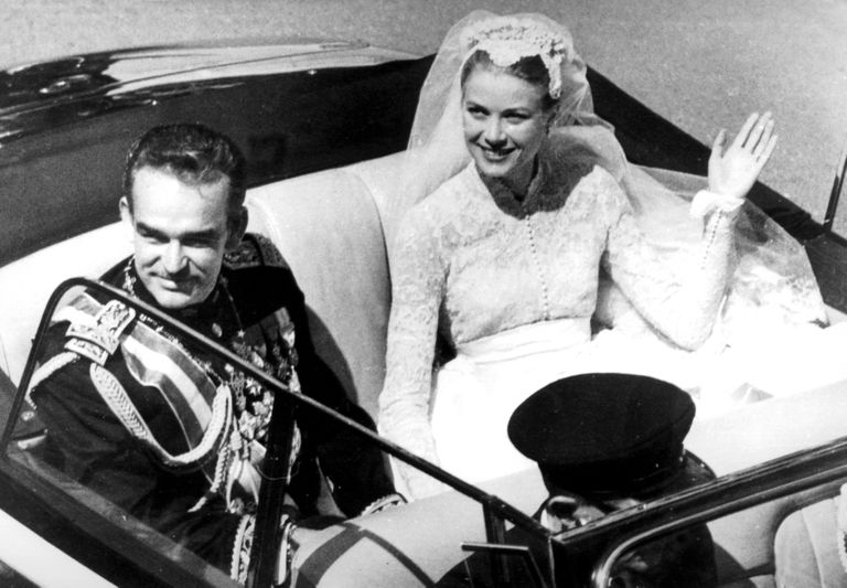Monaco vürst Rainier ja vürstinna Grace (endine Hollywoodi staar Grace Kelly) oma pulmapäeval, 19. aprillil 1956