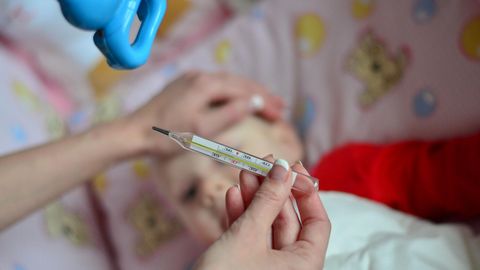 Püstijalu grippi põdeja levitab viirust riskirühmadele, kellele gripp võib kujuneda eluohtlikuks. Püstijalu grippi põdeja levitab viirust riskirühmadele, kellele gripp võib kujuneda eluohtlikuks.