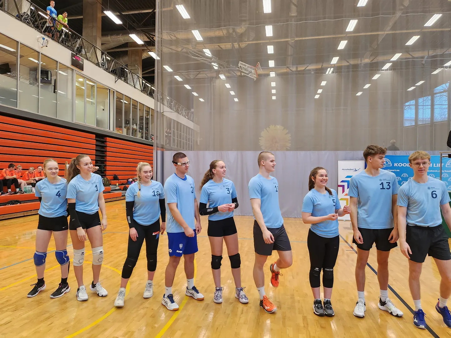 Paide gümnaasiumi võrkpallurid on lahinguteks valmis.