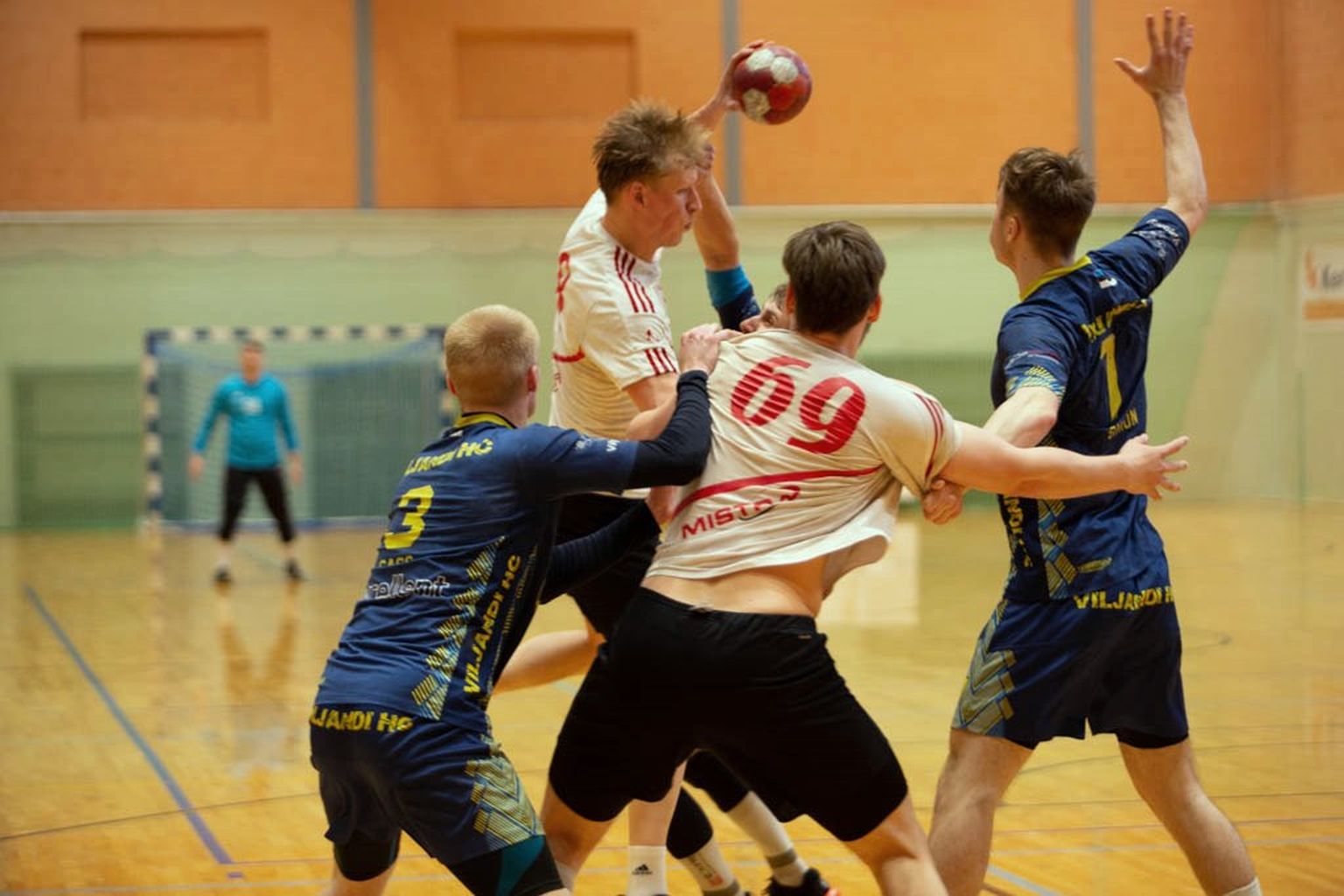 Viljandi HC ja Raasiku/Mistra vastasseisus oli võitlust ja põnevust piisavalt.