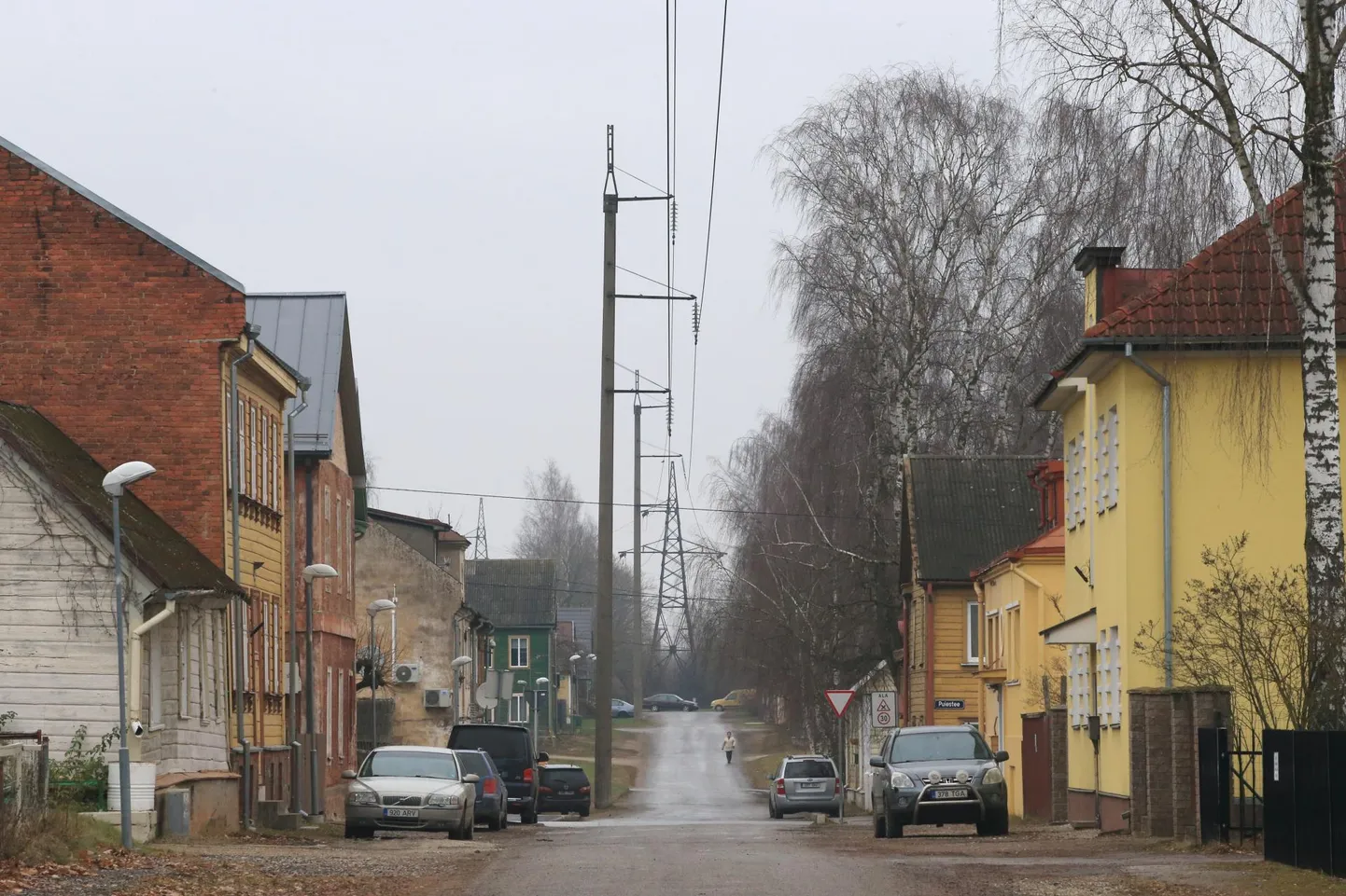 Kõrgepingeliin Mäe tänaval.