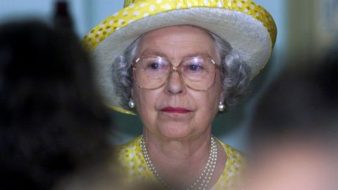NÄDALA RAAMAT ⟩ Miks oli Elizabeth II nii eriline? Tunnustatud biograaf jutustab loo inimesest, keda leinavad miljonid