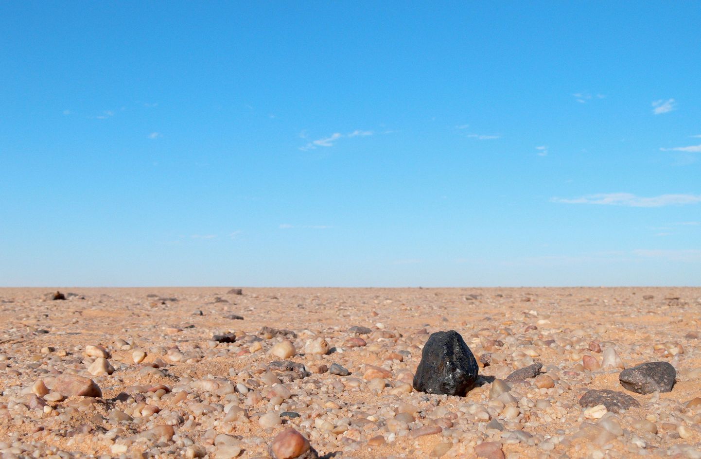 Teadlased uurisid Sudaani kõrbe meteoriite