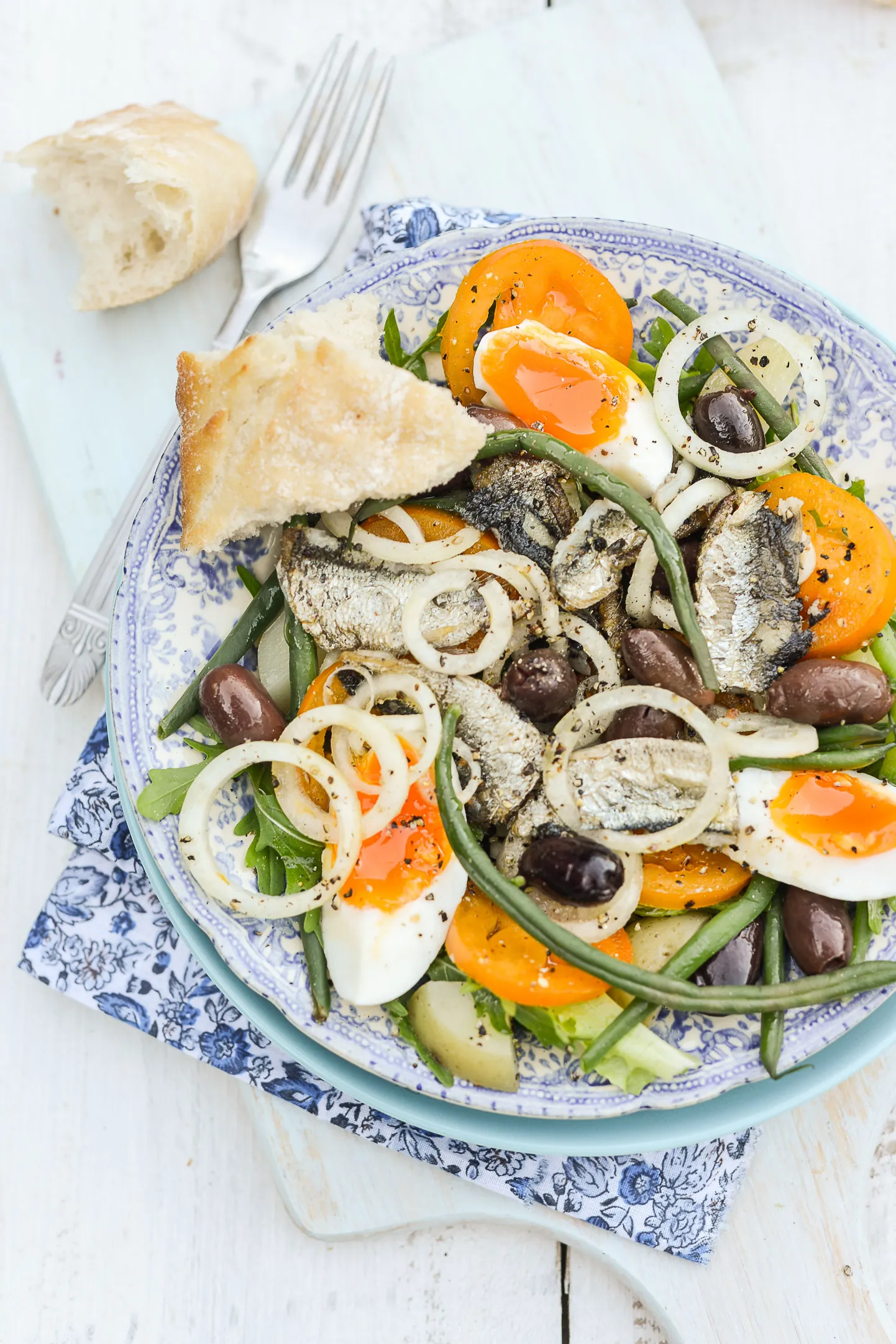 Nizza salat räimedega.