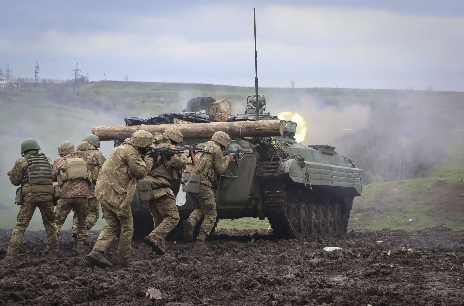 Ukrainas karavīri Doneckas apgabalā.
