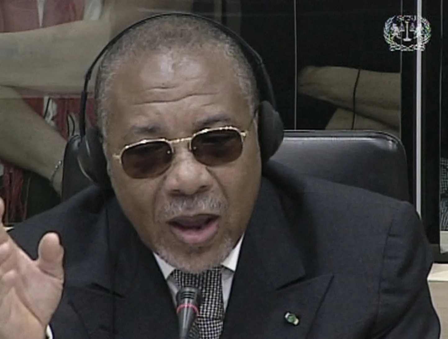 Libeeria ekspresident Charles Taylor kohtus.