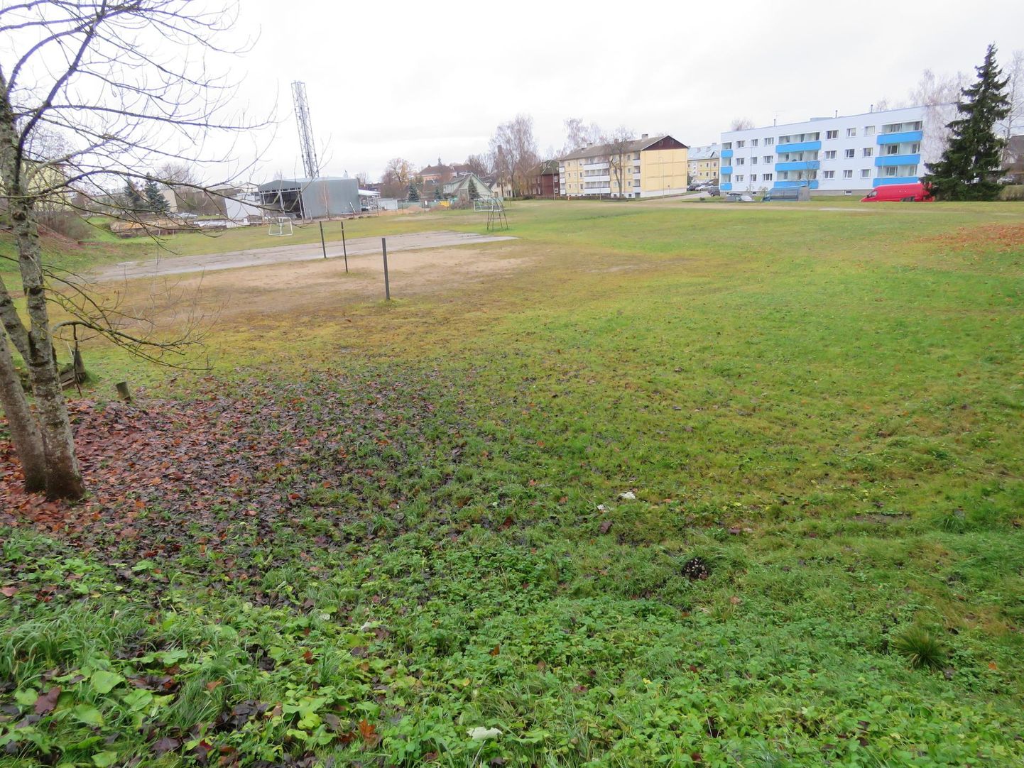 Võimalik, et Otepääl rajatakse multifunktsionaalne spordiväljak nüüd Munamäe tänava äärde jäävale vabale platsile.
