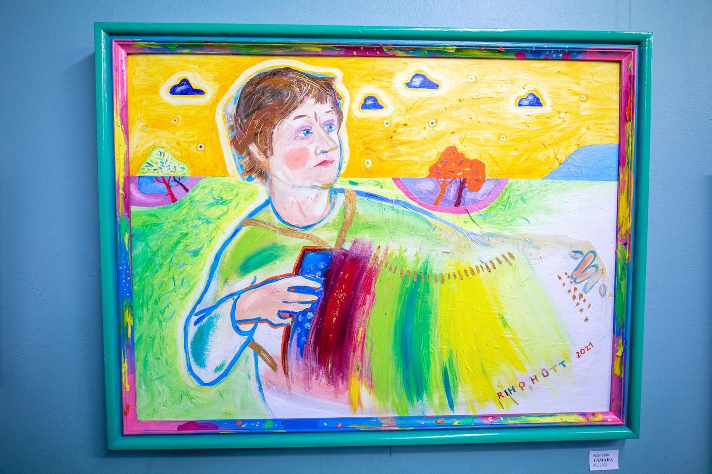 Riho Hütt esineb Rakvere Galeriis portreenäitusel "Meie, virulased!" maaliga "Tamara".