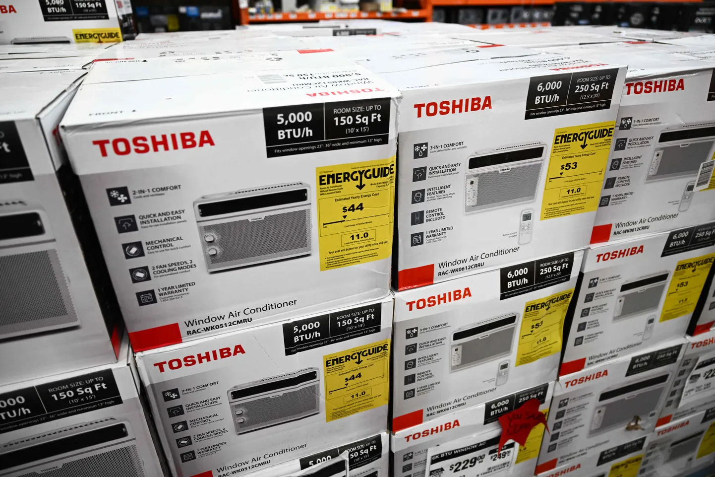 Toshiba plaanitakse börsilt minema viia