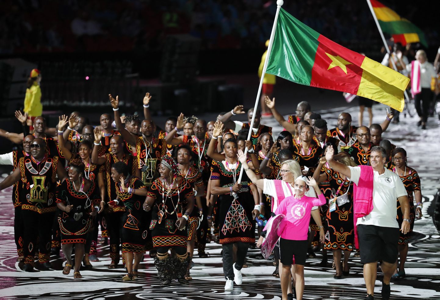 Kameruni koondis marssimas Rahvaste Ühenduse mängude avatseremoonial.