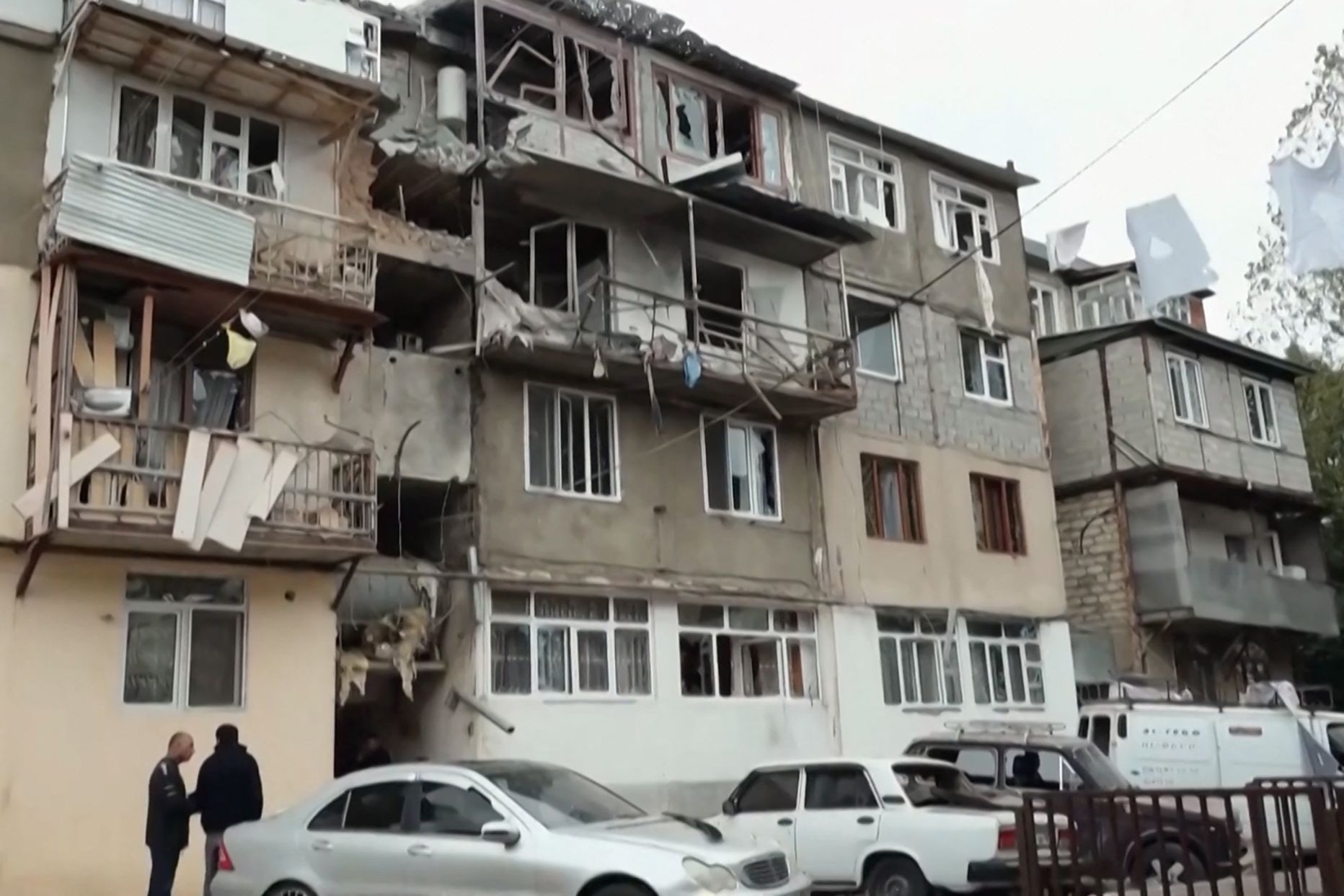 Kahjustatud hooned Stepanakertis.