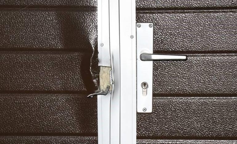 В магазине Вастемыйза при попытке взломать дверь воры были пойманы.