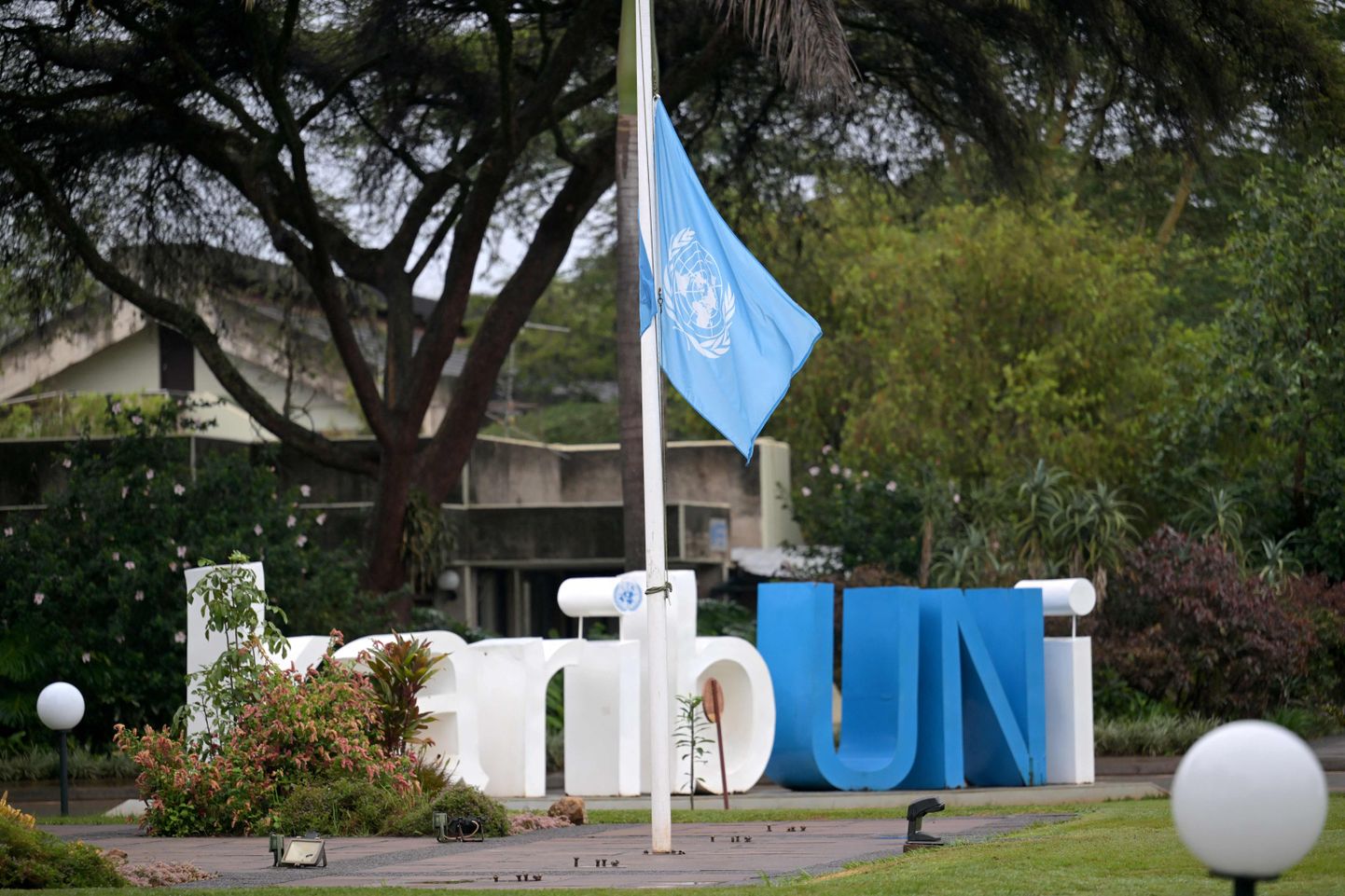 Karogs pie ANO mītnes Nairobi 13. novembrī.
