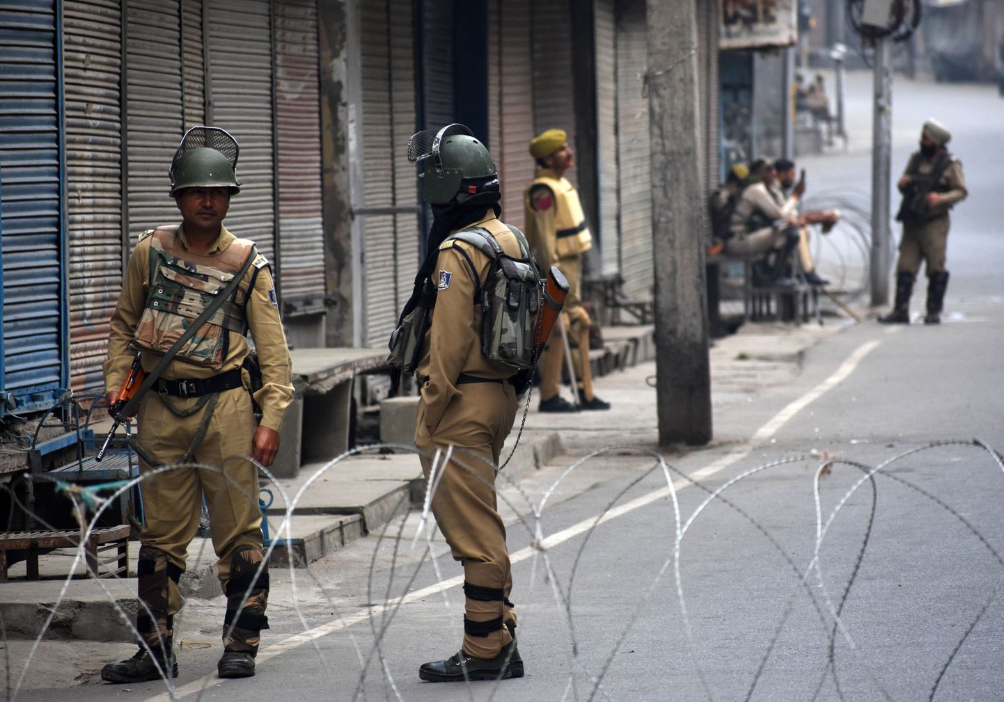India sõdurid 27. septembril Delhi kontrolli all olevas Kashmiris patrullimas.