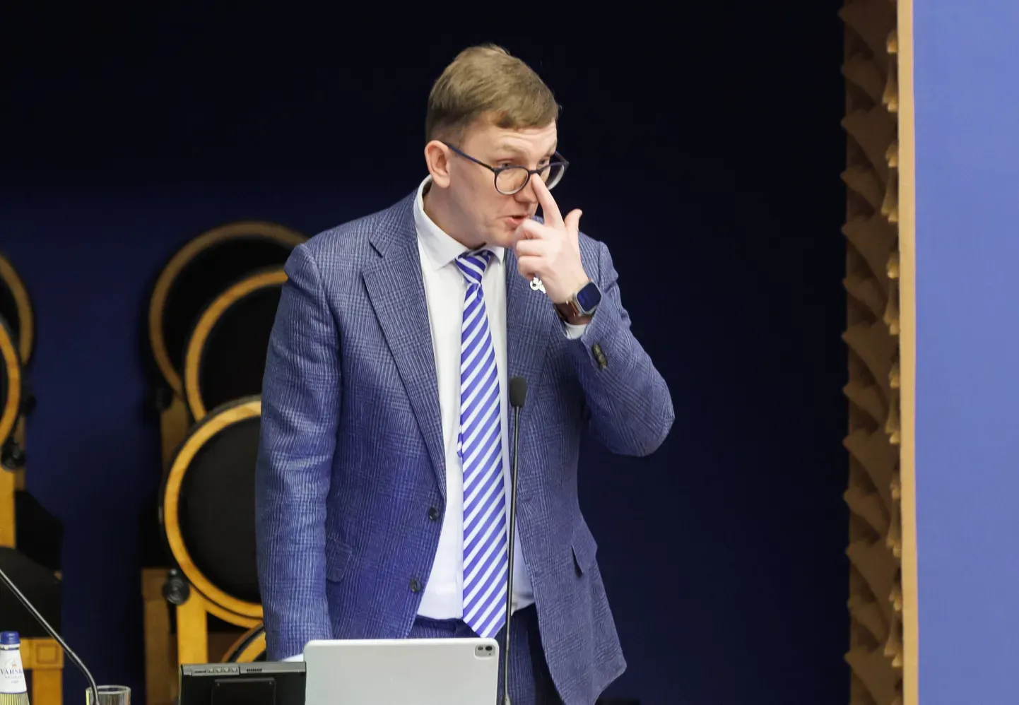Кристен Михал на инфочасе в Рийгикогу.