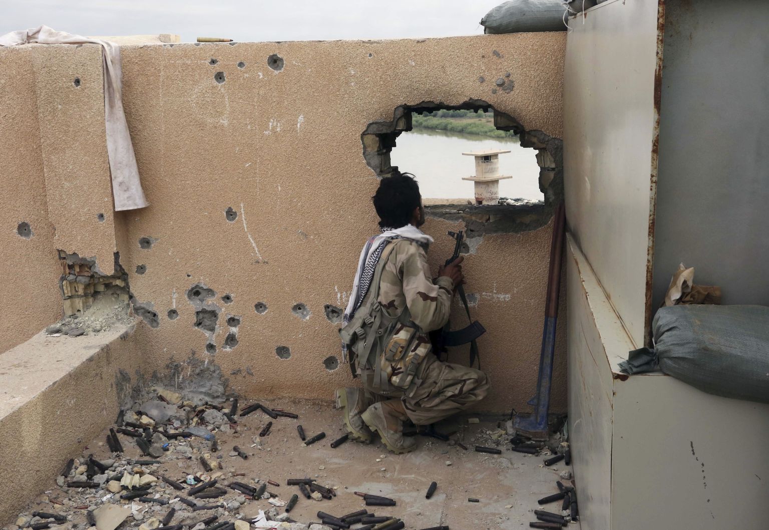 Lahinguolukord Islamiriigi võitlejatega Iraagis.