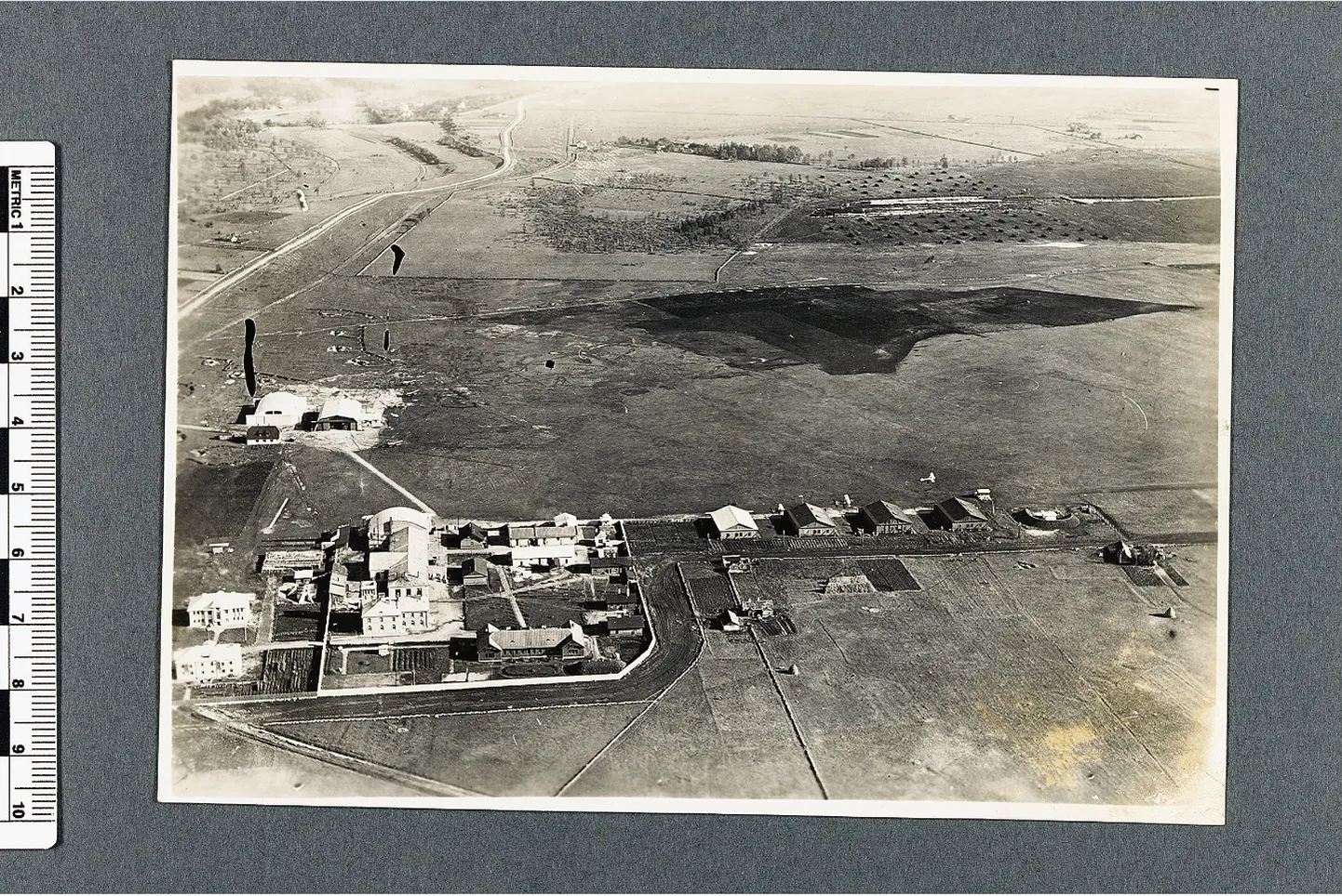 Вид на Ласнамяэский аэродром в конце 1920-х годов.