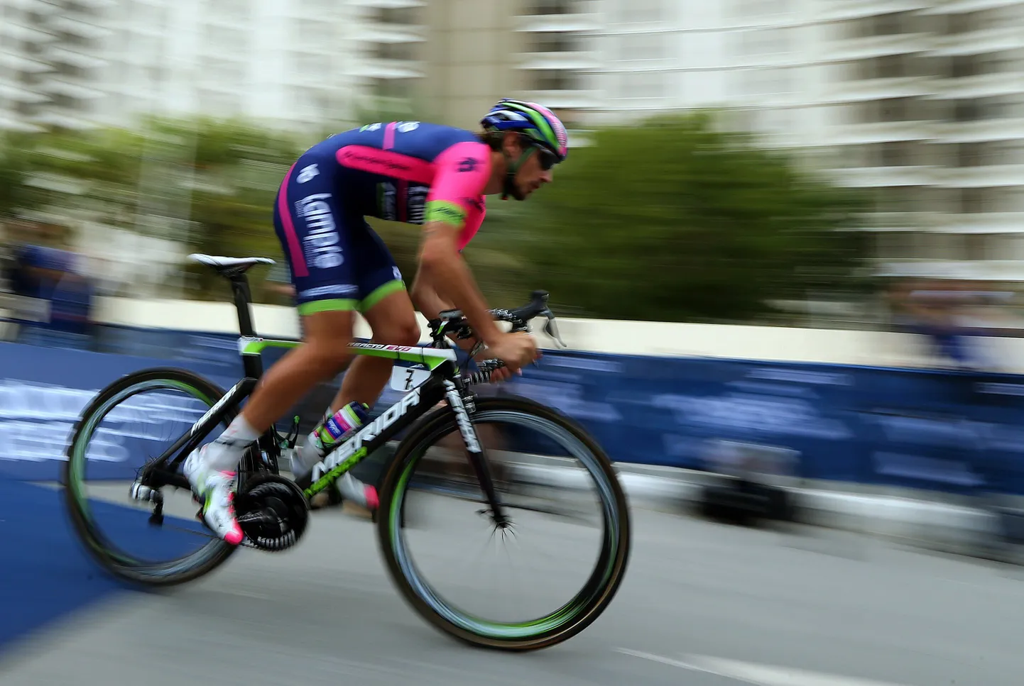 Filippo Pozzato Lampre-Merida tiimist sõitmas Merida rattal.